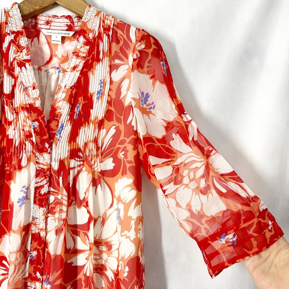 Diane von Furstenberg 100% Silk Chiffon 3/4 Sleeve Red Dress Womens Size 6 - Picture 2 of 15